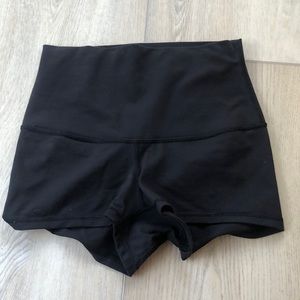 Excellent condition lululemon boogie shorts